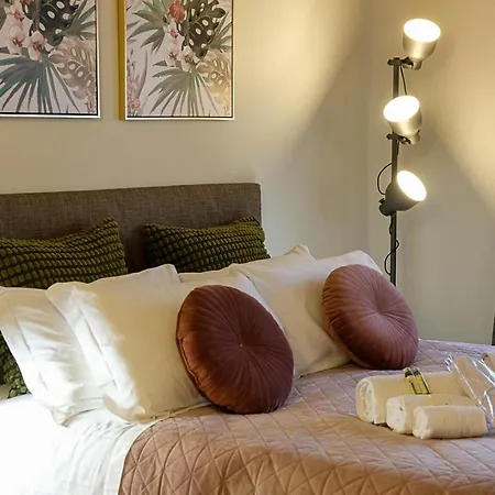 Πανσιόν And 4*